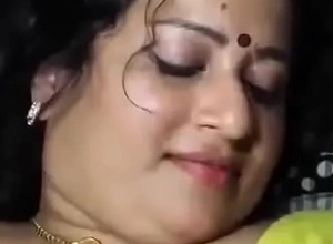 homely aunty  together with neighbour uncle involving chennai having sex