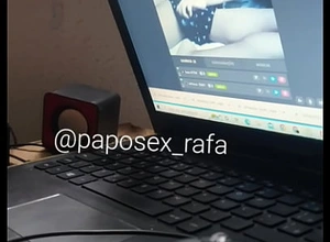 Rafa Cacetudo se exibindo na web camera