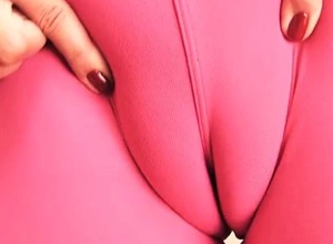 Perfect cameltoe vagina surrounding tight spandex full broadly ass
