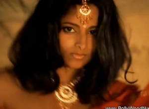 Gorgeous Naturaly Body On Indian Woman