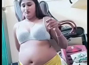 Swathi naidu sexy dress change and getting approachable for shoot part -3