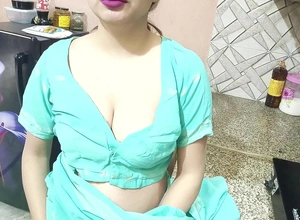Gav ki ladaki ko kitchen me lekar choda gavar ladake ne hindi clear voice