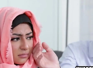 Muslim girl has no choice but to fuck american baffle