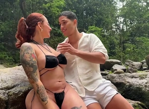 My Stepbro invites me to acquire to understand the Colombian landscapes and gives me a rough outdoor fuck until cum in my mouth! Demon khloee & Milan Rodriguez