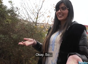 Public Agent Happy Pakistani woman fucks a stranger take the public toilets