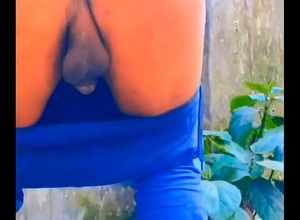 Small cock yellow-belly outdoor urinate and fun compilation